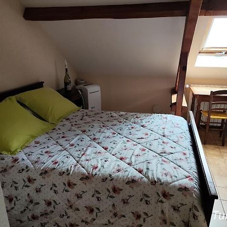 Bed and Breakfast A L'Etape De La Ferme Noailles  Exterior foto