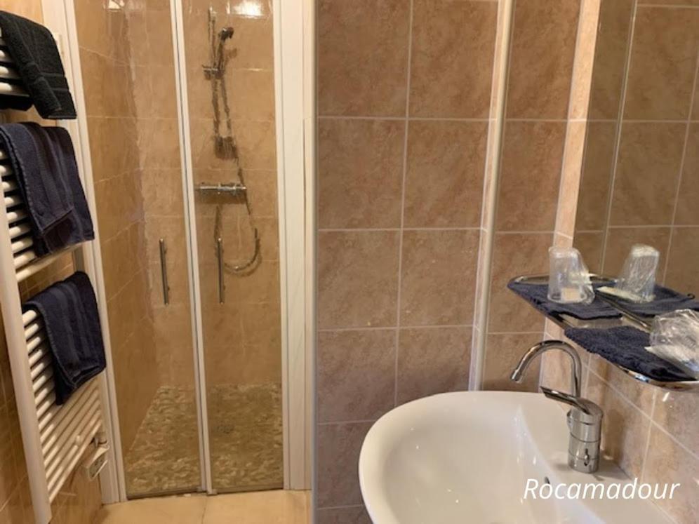 Bed and Breakfast A L'Etape De La Ferme Noailles  Exterior foto