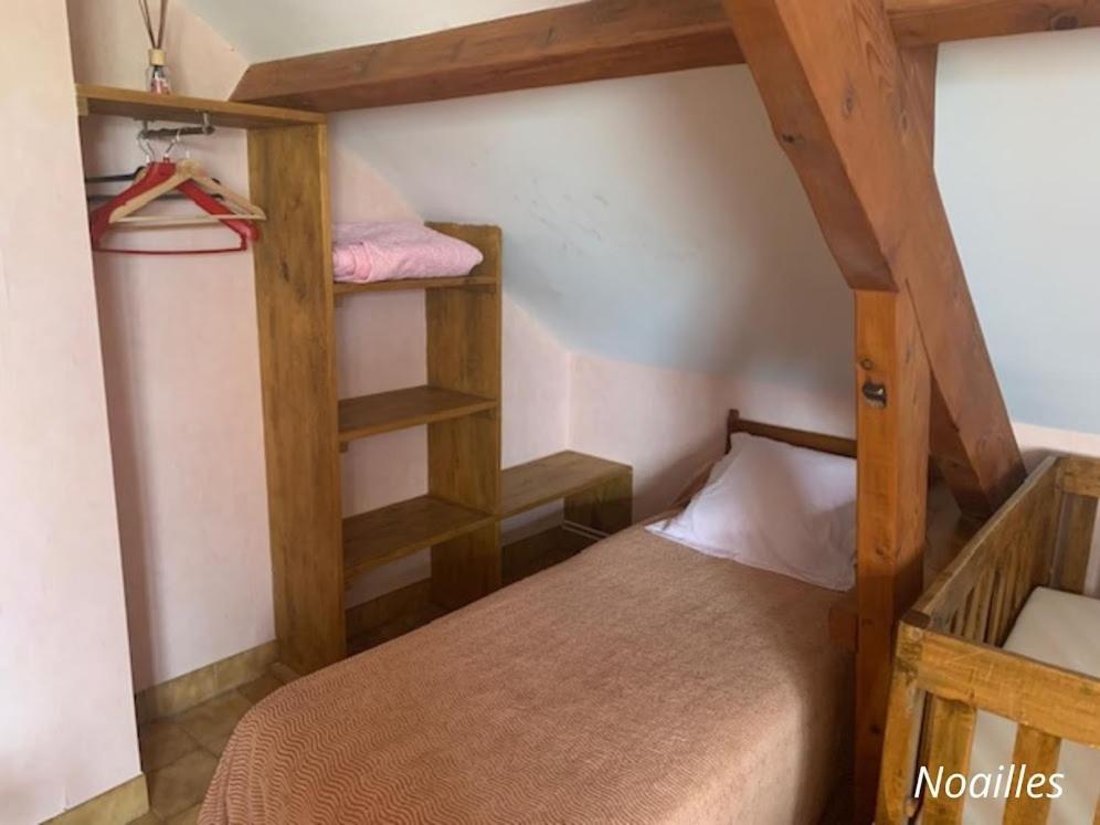 Bed and Breakfast A L'Etape De La Ferme Noailles  Exterior foto